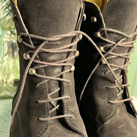 Verso x Verso 💯Leather Handmade Boots - Picture 7 of 9